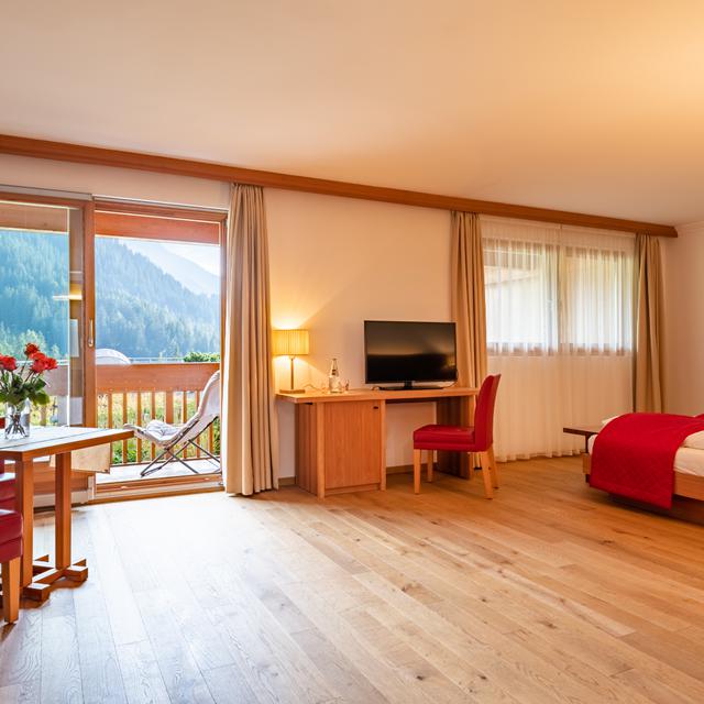 Hotel Cristal vanaf 1925,-!