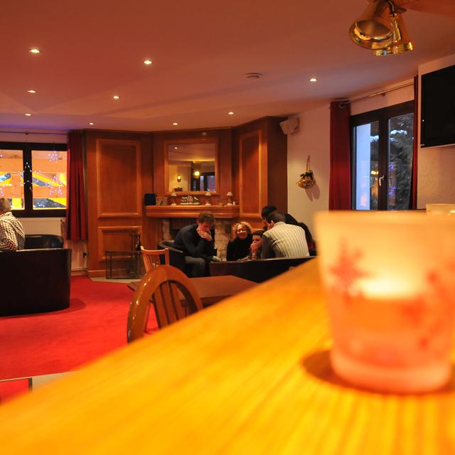 Hotel De La Valentin vanaf 387,-!