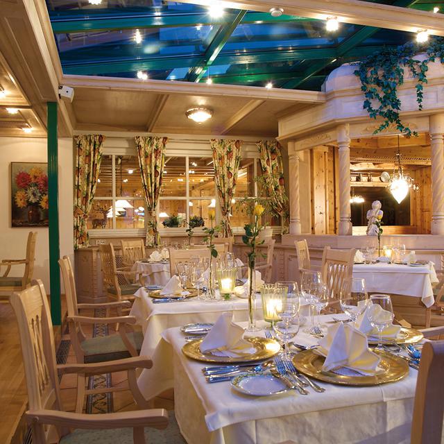 Hotel Neuhaus Halfpension vanaf €1438,00!