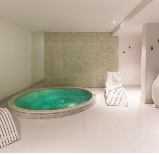 Le Chalet Blanc Hôtel & Spa vanaf € 670,00!
